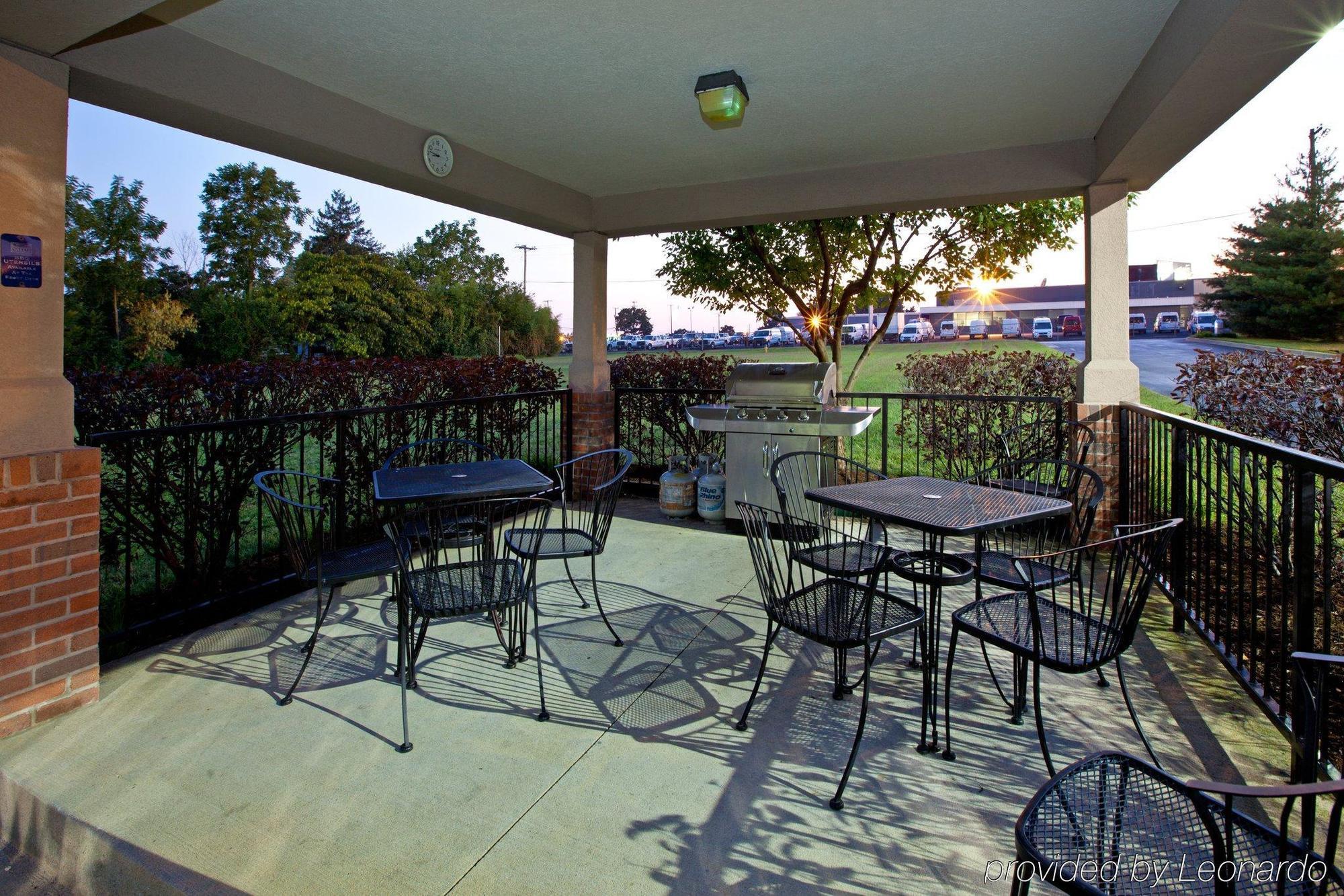 Candlewood Suites Louisville Airport By Ihg Bagian luar foto