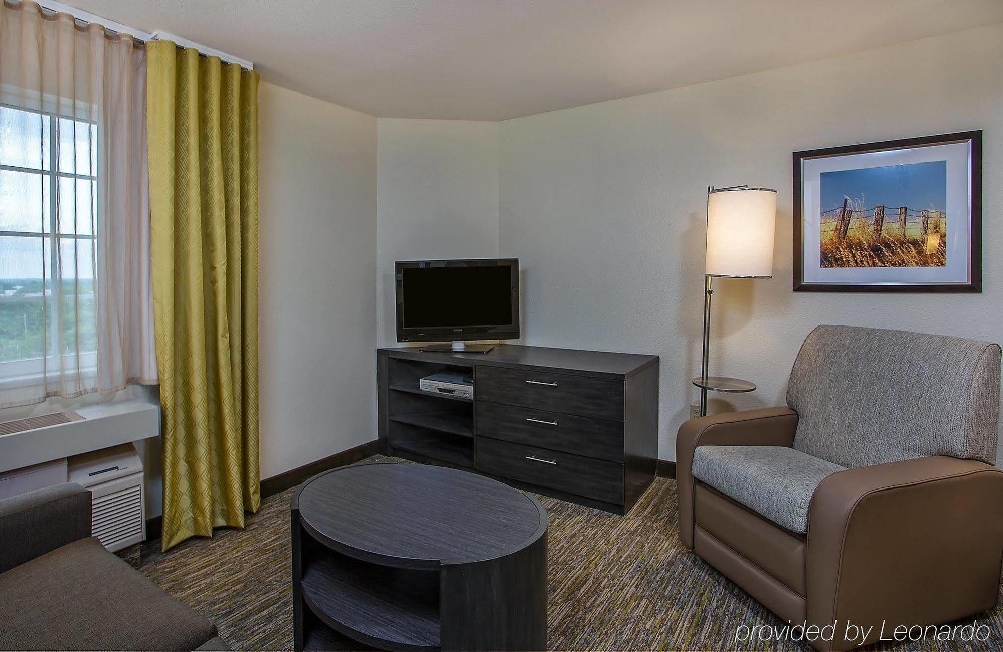 Candlewood Suites Louisville Airport By Ihg Bagian luar foto