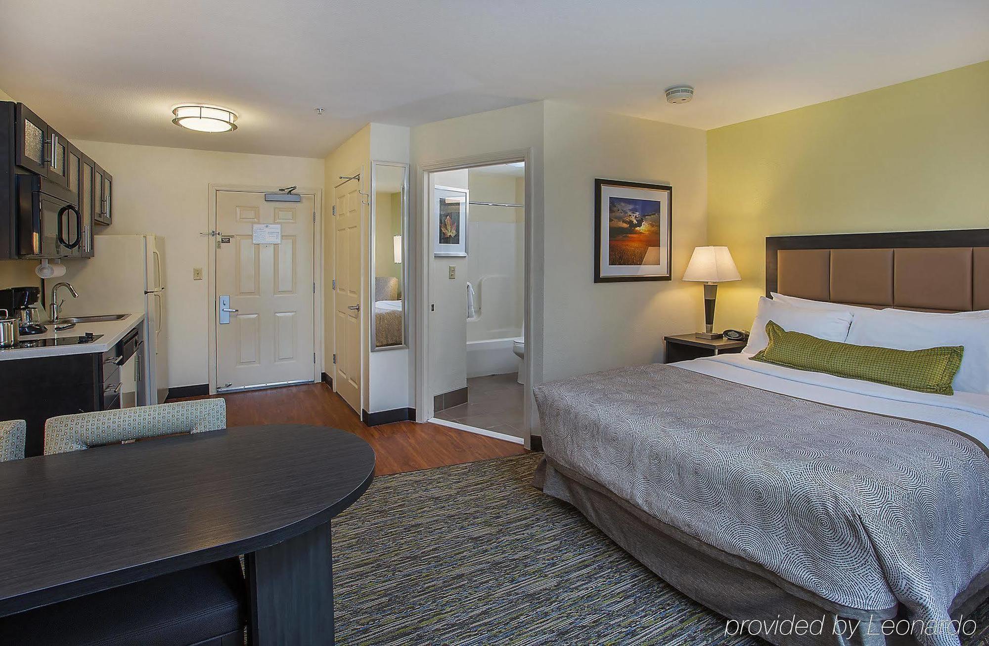 Candlewood Suites Louisville Airport By Ihg Bagian luar foto