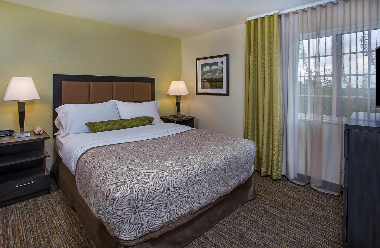 Candlewood Suites Louisville Airport By Ihg Bagian luar foto